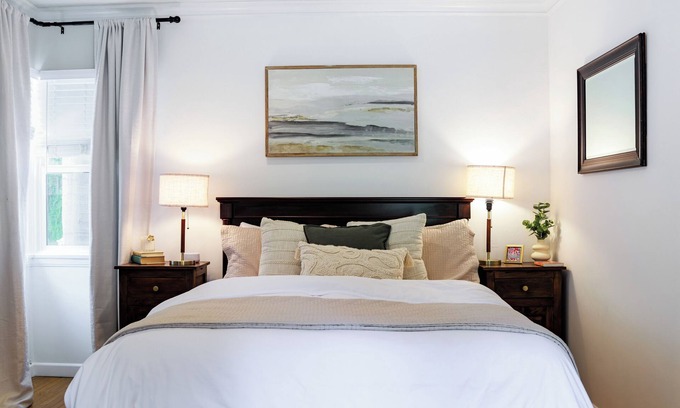 West Los Angeles House | West LA 2BR/2BA Designer Retreat, Near Santa Monica, UCLA, Culver City, SoFi