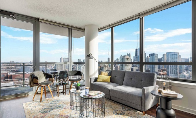 Downtown Chicago Apartment | West Loop Luxe 2BR: Balcony, Skyline Views