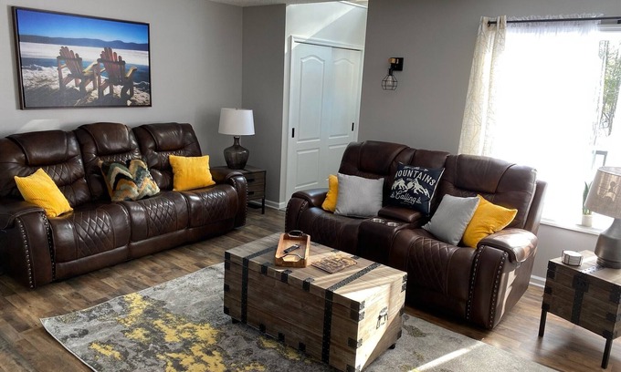 West Glens Falls House | West Mt View- 15 min. to Lake George!