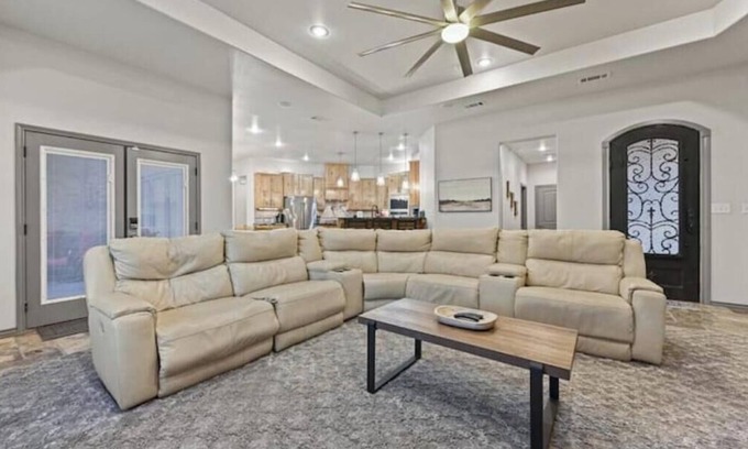 Buffalo Springs House | West Texas Lakeside Escape