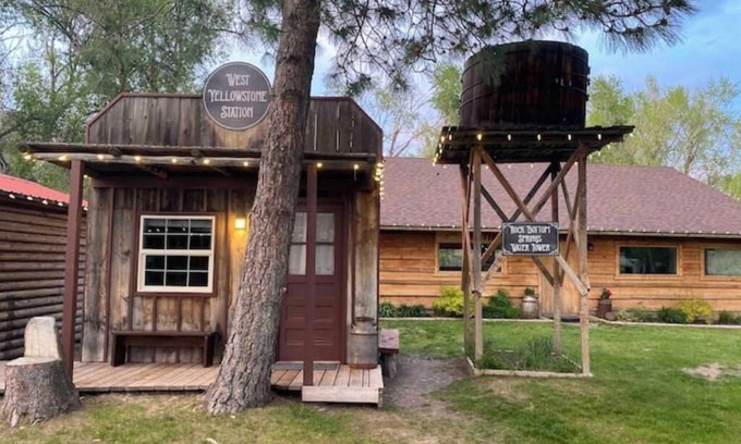 Rigby Apartment | West Yellowstone Station At Mountain River Ranch