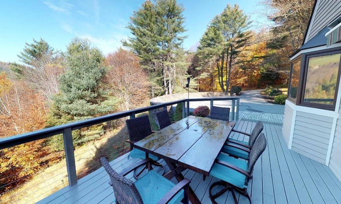 West Hartford House | "Westerly View" is a 5-star luxury home in the heart of Quechee, Vermont.