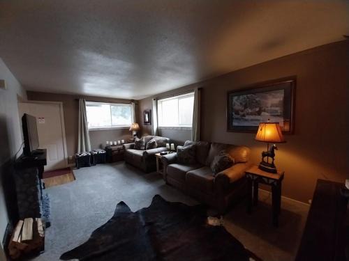 Bozeman Apartment | Western on Weaver Belgrade MT