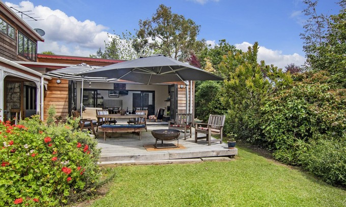 Paparoa House | Westhay Stables - Paparoa Holiday Home