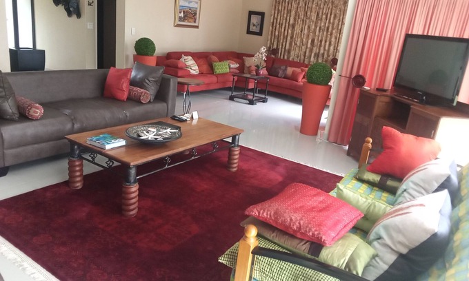 Hartbeespoort House | Westlake Waterfront Villa