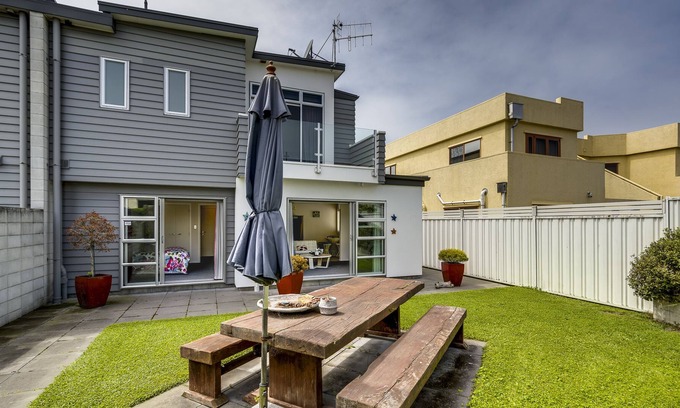 Westshore House | Westshore Serenity Retreat - Napier Holiday Home