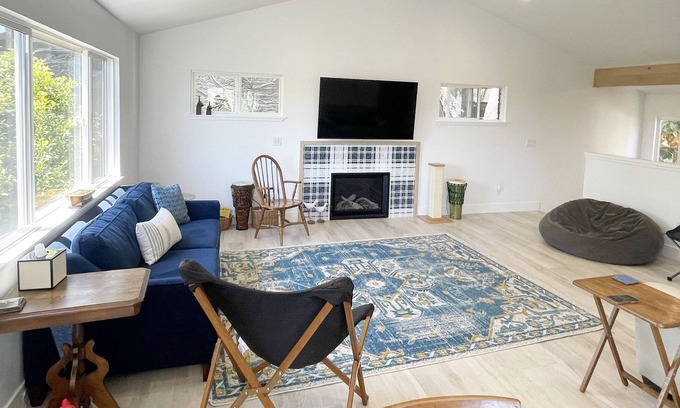 Westside Santa Cruz House | Westside Beachview Retreat