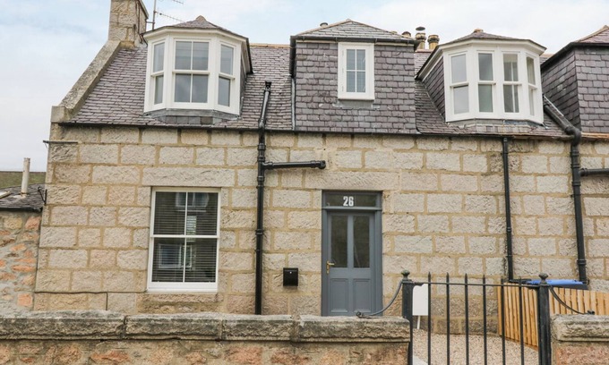 Ballater House | WESTWOOD, pet friendly, with a garden in Ballater