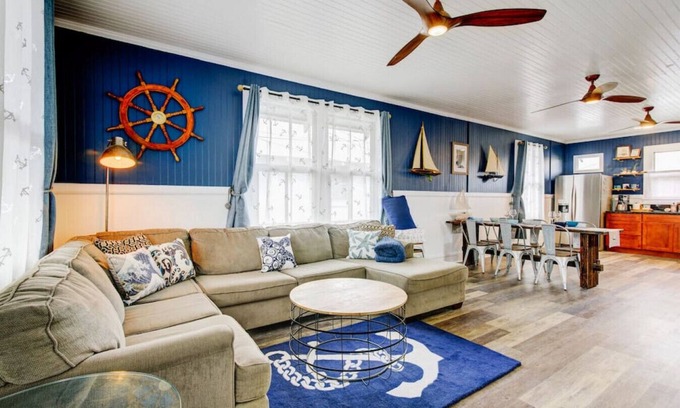 Hilo House | Whaler's Inn -Nautical Magical