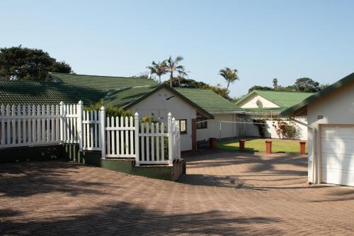 Sea Park House | whales tail