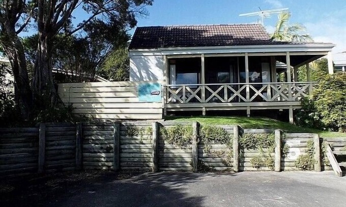Russell Cottage | Wharepekapeka - Russell Holiday Home