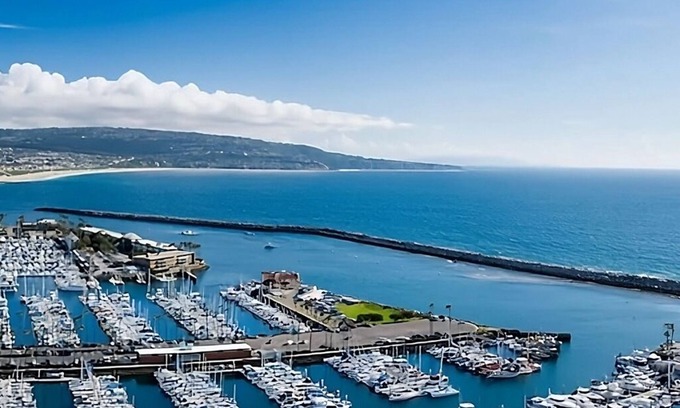 South Redondo Hotel | What You’ve Been Looking For! Near Clark Stadium, Pets Allowed! Swimming Pool