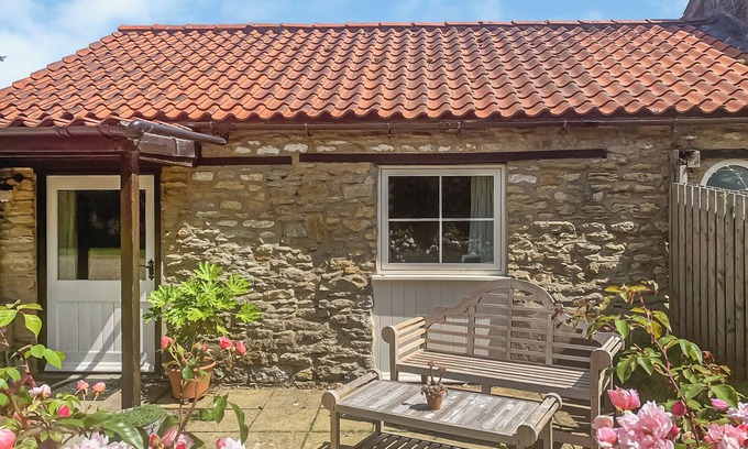 Potter Brompton Cottage | Wheatsheaf Cottage - 80021