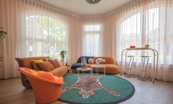 Chippendale House | Where Barbie Lives by Glass Et Cetera