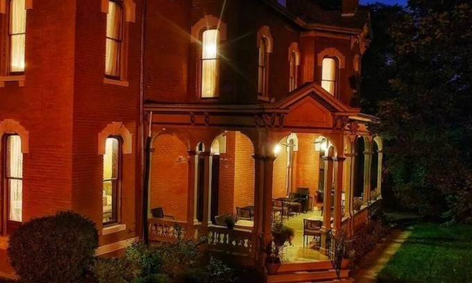 St. Joseph Bed & Breakfast | Whiskey Mansion