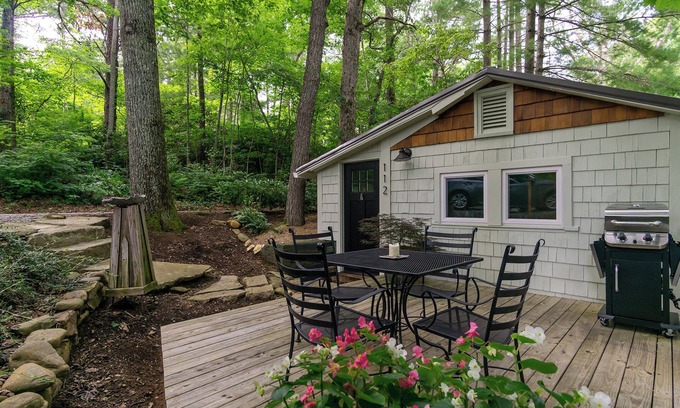 Black Mountain Cottage | Whispering Pines | Grill, Fire Pit & 5 Min. to Downtown Black Mtn!