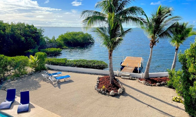 Cudjoe Key House | White Home - Receive 400 dollars ntowards a BOAT RENTAL!