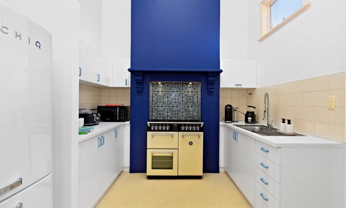 Fitzroy House | White House Fitzroy - 10+ Bedrooms & for 32 guests