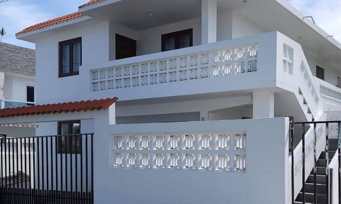 Yeguada Apartment | White Paradise Beach House: Your Coastal Haven
