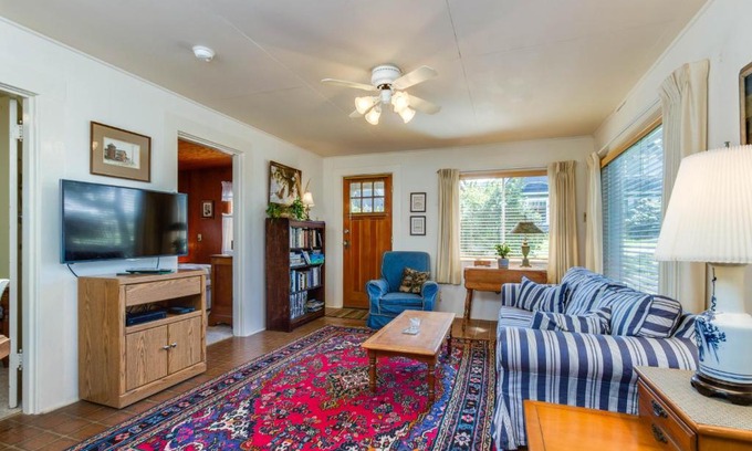 Neskowin House | White Wing