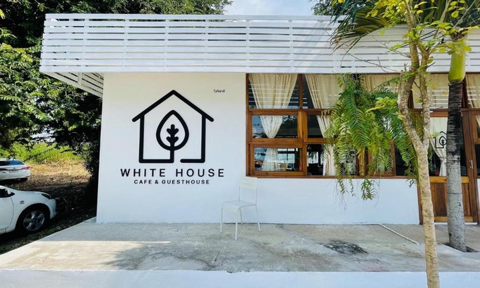 Tha Wang Thong Hotel | Whitehouse cafe&Guesthouse