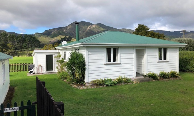 Colville Other | Whitestar Station's Palm Tree Cottage in Colville - BE ACTIVE or RELAX !