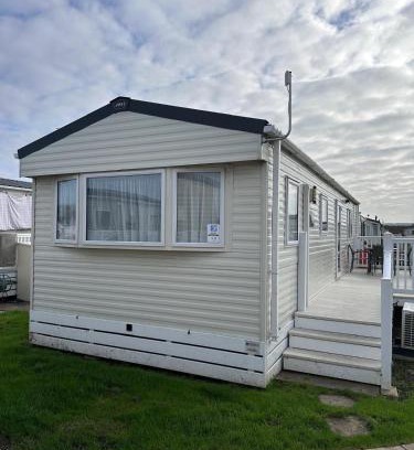 Seasalter House | Whitstable Arizona - 2 Bedroom Sleeps 6