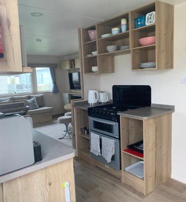 Seasalter Apartment | Whitstable, DP42, 2 bed park home, Alberta Holiday Park