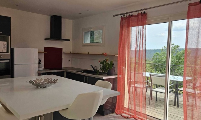 Le Bosc Apartment | Whole house escape nature