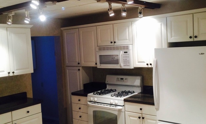 Billings House | Why get a room when you can get a House?