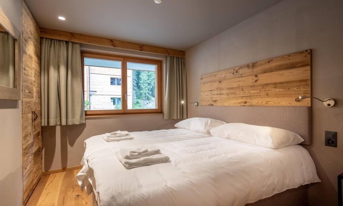 Zinal Apartment | Wifi, 150m from ski lifts, tv, ski locker, 23-24m², Zinal