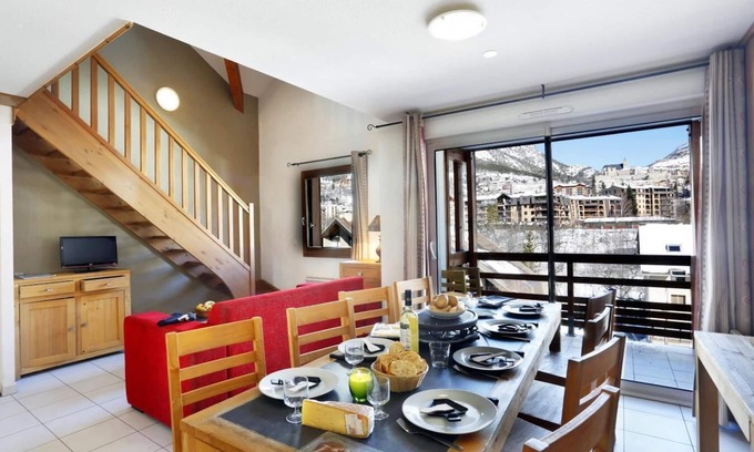 Briancon Apartment | Wifi, 50m from ski slopes, fitness, sauna, hammam, terrace, balcony, ski locker, 44m²
