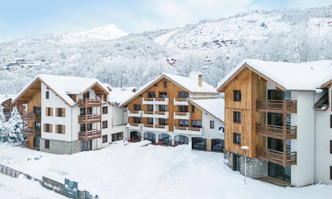 Saint-Chaffrey Hotel | Wifi, swimming pool, sauna, hammam, parking, ski locker, 15-19m², Serre Chevalier