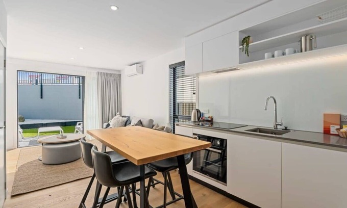Albert Town Apartment | Wilbro Summary: Compl