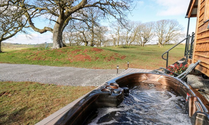 Llanddeusant Cottage | Wild Acre