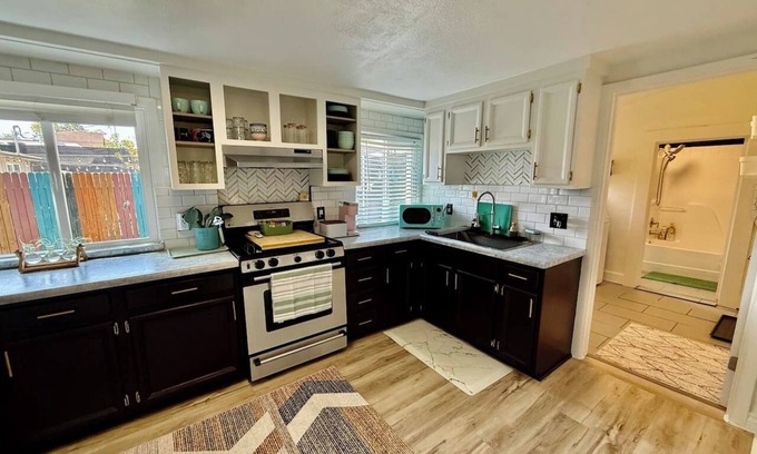 Poplar Grove House | Wild Bird Grove-Near Downtown SLC