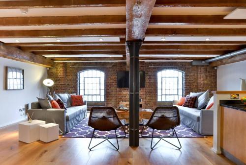Docklands Apartment | Wild Roses Serviced Apartments - ExCel Warehouse 1