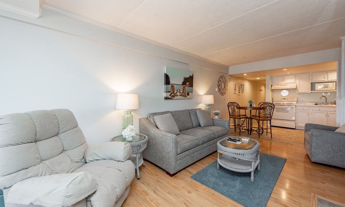 Thayerville Condo | Will O' The Wisp: 105A Efficiency/One Bath