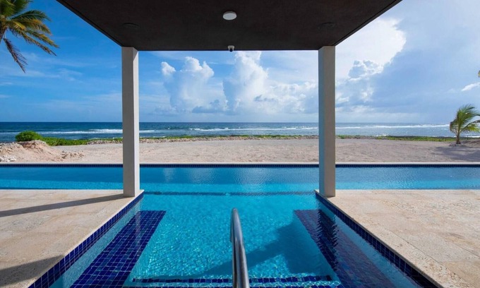 East End House | Wind Upon The Waves by Grand Cayman Villas & Condos
