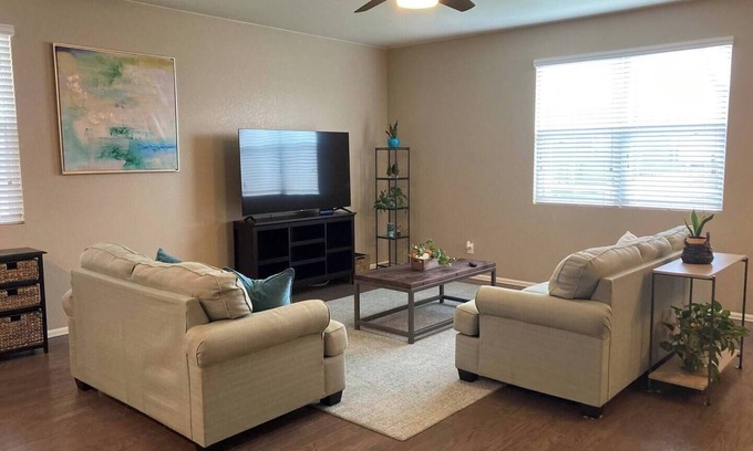 Windsor House | Windshire Retreat | Pool, Garage & Pet-Friendly