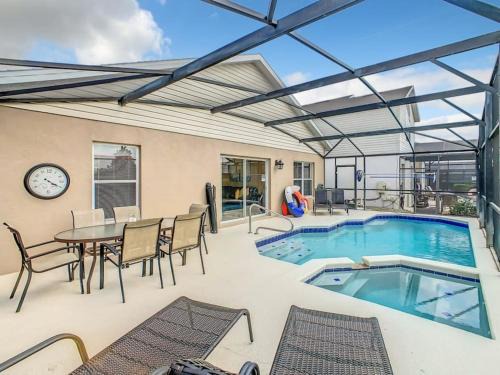 Windsor Palms House | Windsor Palms Vacation Home with Sunny Pool & Spa - Free Welcome Pack