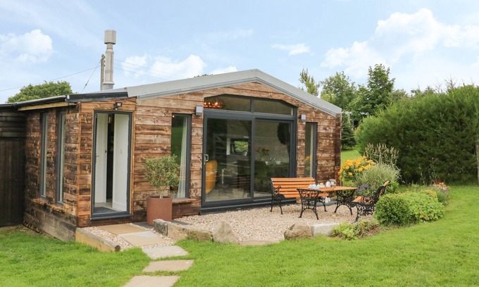 Okehampton Cottage | WINDY WILLOWS, family friendly, with open fire in Okehampton