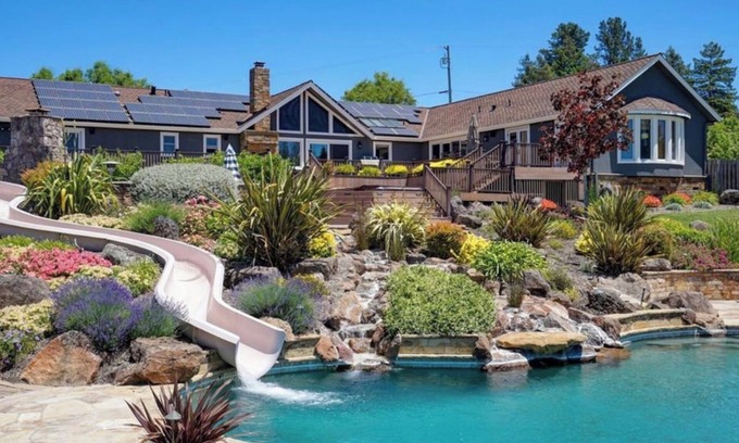 Petaluma House | Wine Country Estate: Luxury Pool, Water Slide, Hot Tub