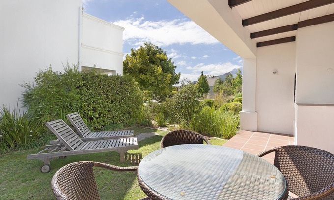 Stellenbosch Villa | Winelands Golf Lodges 16