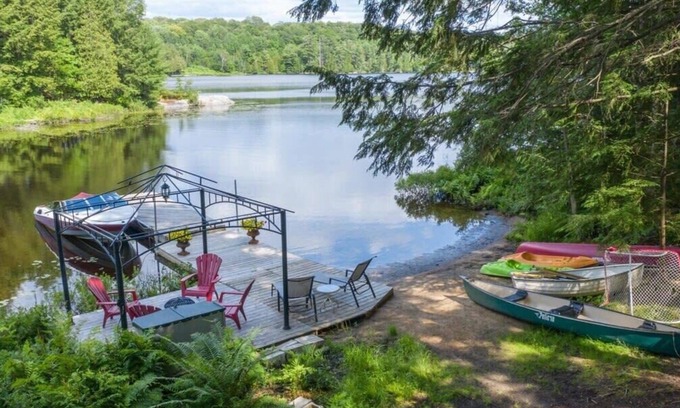 Seguin House | Winsome Silver Lake Perfect for family groups!