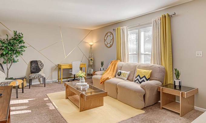 Winston - Salem House | Winston Salem Villa-2 Bedrooms near WFU, Atrium, Novant Health, WSSU, and UNCSA