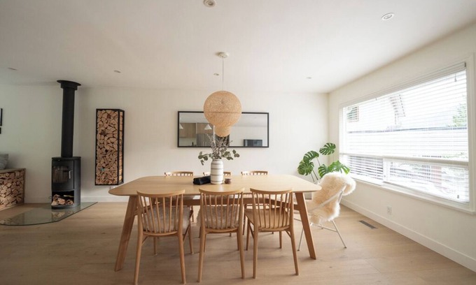 Squamish House | Winter in Squamish Mountain Comfort