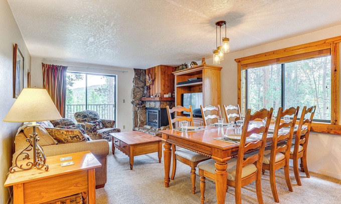 Winter Park Condo | Winter Park Condo w/Pool + Ski Shuttle Access!