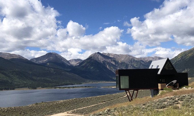 Twin Lakes Cabin | Winter retreat for the holidays! Nov 16-May 30th. 1 hr from Summit ski resorts.