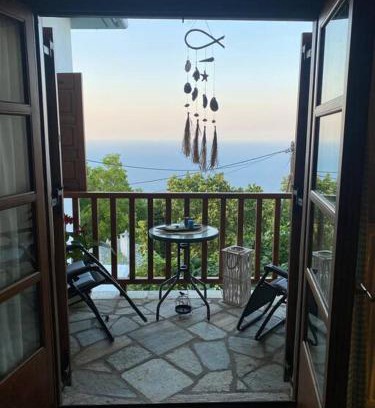Mouresi House | Winter Summer House